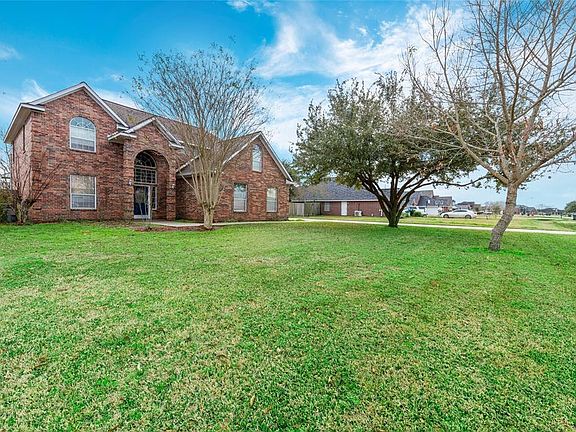 2nd image of 10218 Travis Ln