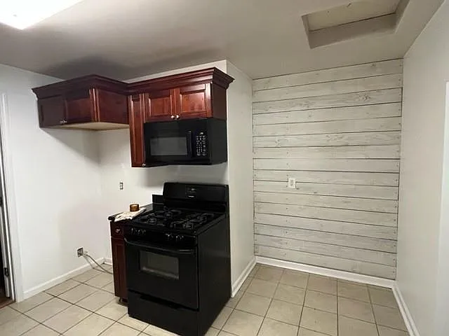 517 Erlanger Ave #A — Photo 5