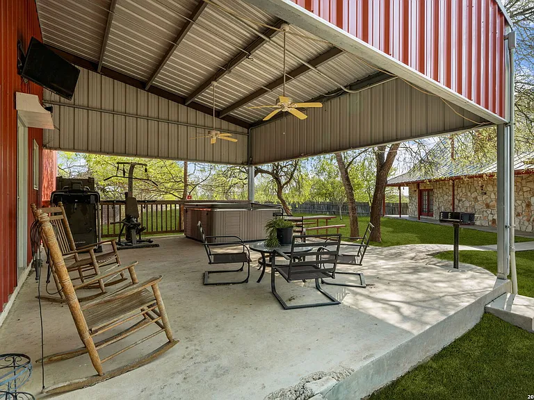 360 Private Road 4619 — Photo 32