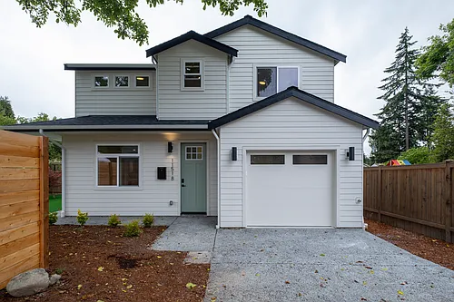 11518 16th Ave NE Photo 1