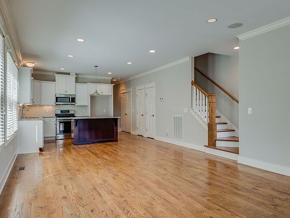 3rd image of 3506 Wrenwood Dr #B