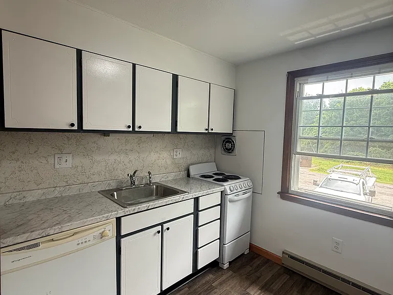 65 South Rd #18 — Photo 8