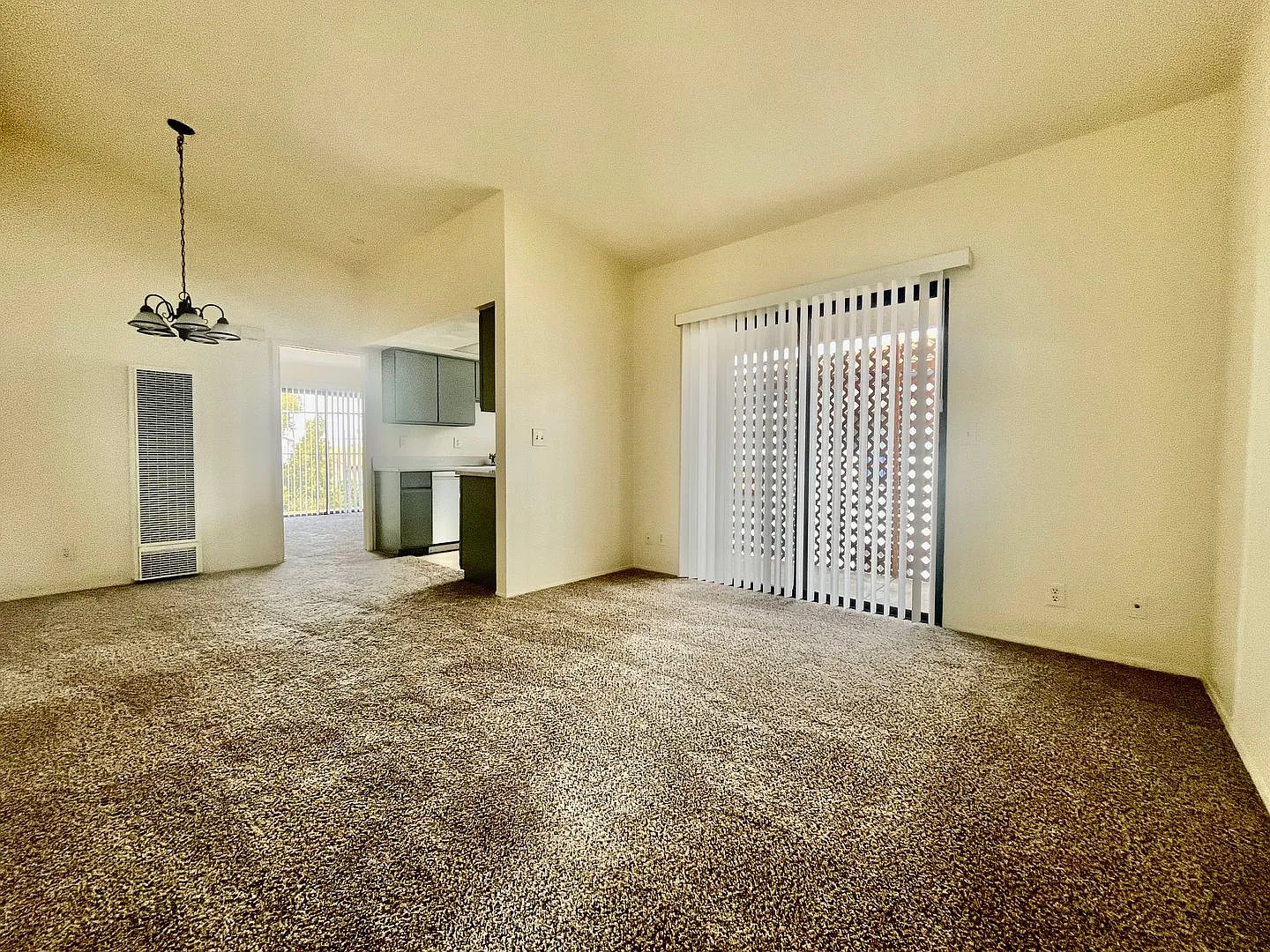 r4250 — Photo 3