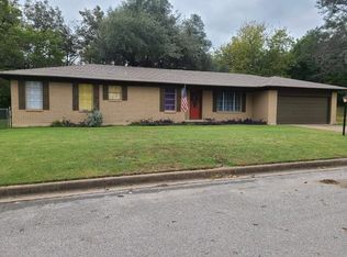 1427 W Water St, Weatherford, TX 76086