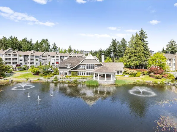 5650 Edgewater Ln #307, Nanaimo, BC V9T 6K1