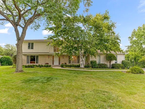 2380 Highmoor Rd, Highland Park, IL 60035