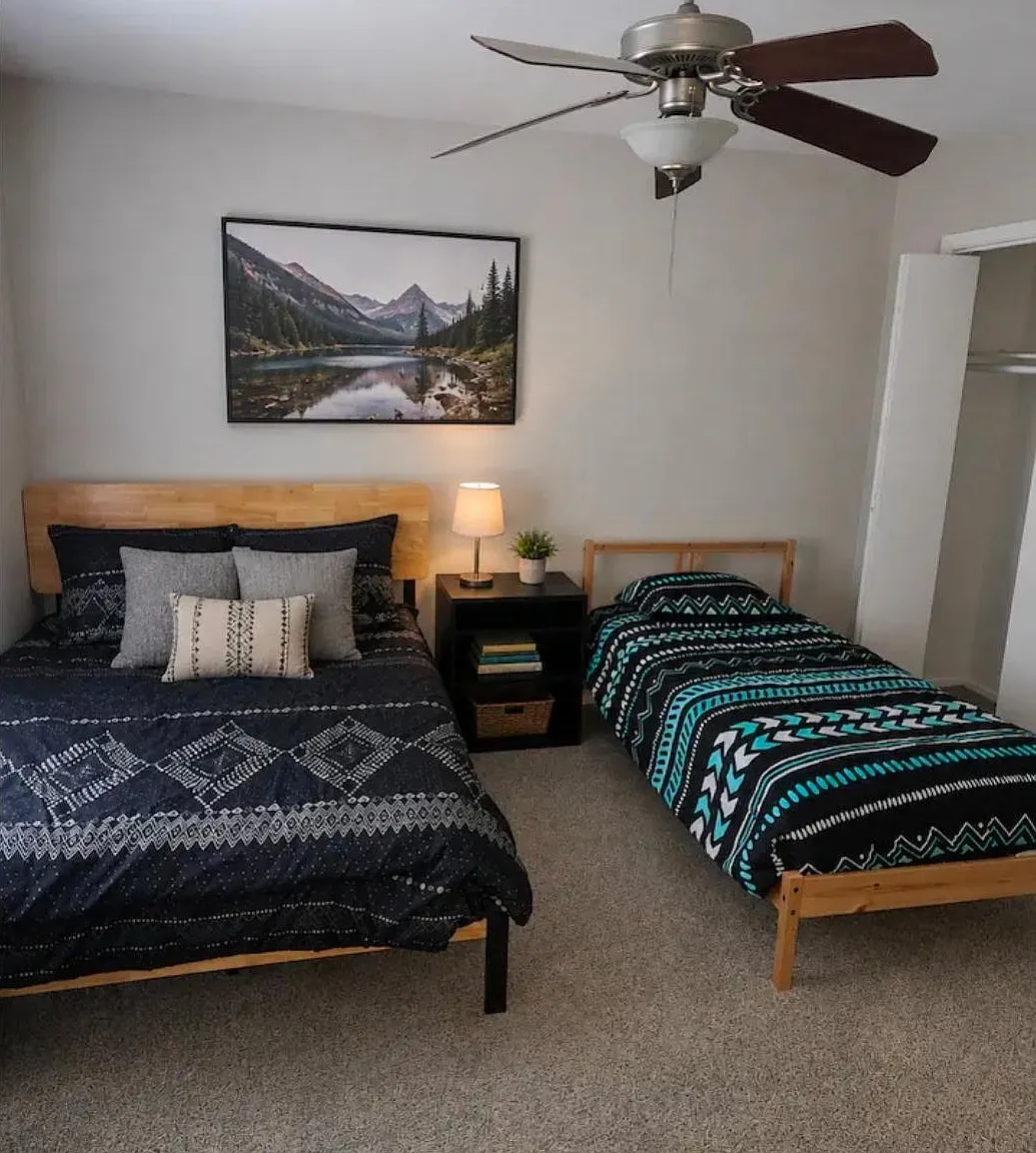 2 bed, 2.0 bath, 989 sqft, $936 — Photo 1