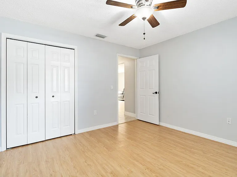 3528 Bay Ct — Photo 18