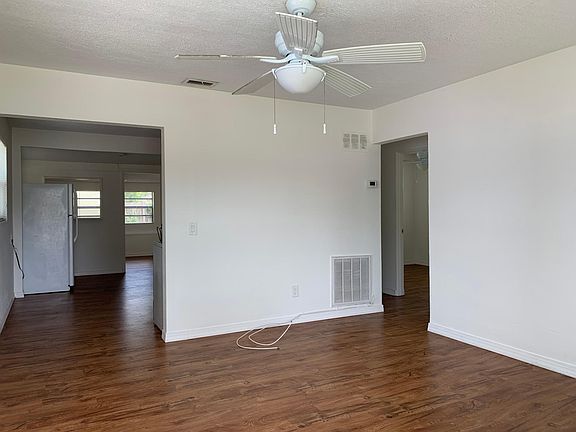 2nd image of 5131 Newton Ave S