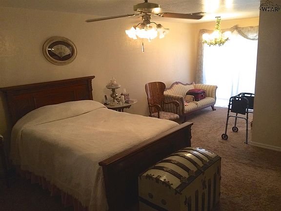 3rd image of 1531 Jenney Lee Dr