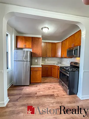 Rented by Astor Realty | media 22