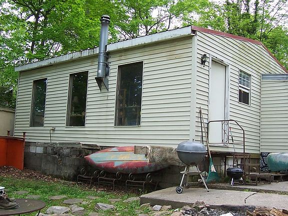 4th image of 576 Mills Campsite Ln