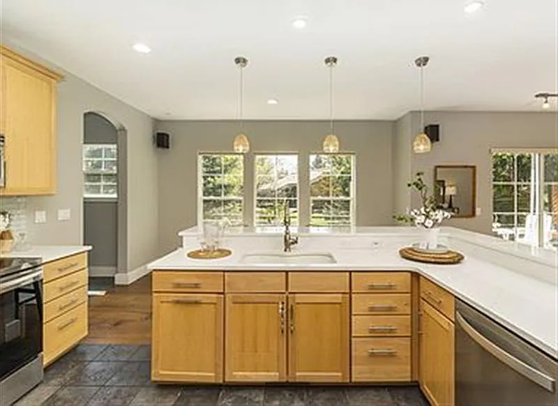 101 Alturas Dr — Photo 3