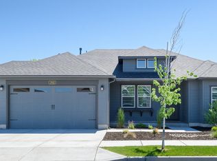 2932 NW 23rd St, Redmond, OR 97756