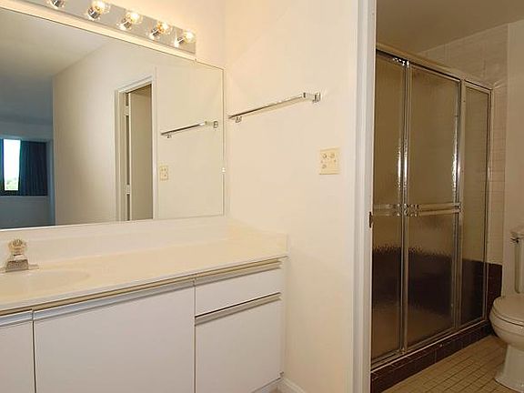 2nd image of 1805 Crystal Dr APT 411