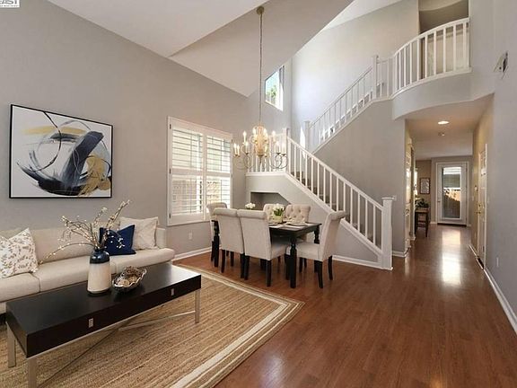 2nd image of 6170 Shadow Hill Dr