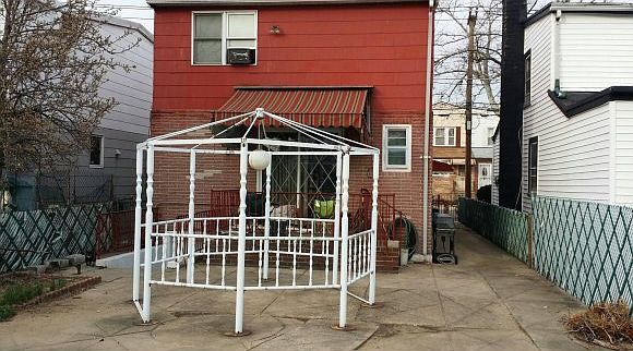 2nd image of 1260 E 89th St