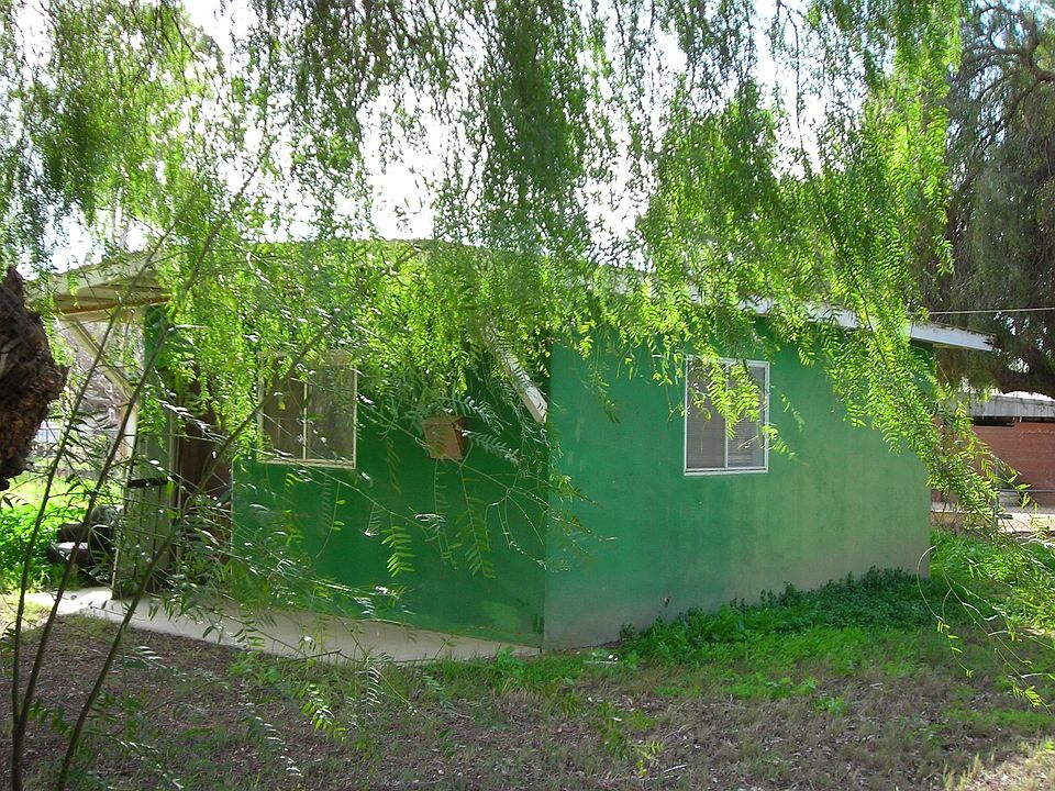 320 sq ft - 3 rooms