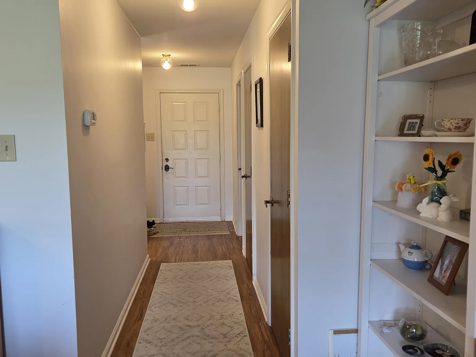 2 bed, 2.5 bath, 1760 sqft, $2,200 — Photo 1