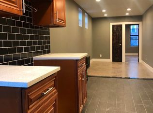 156 12th St APT 2R, Brooklyn, NY 11215