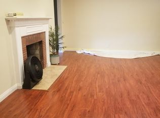 7505 Variel Ave, Canoga Park, CA 91303