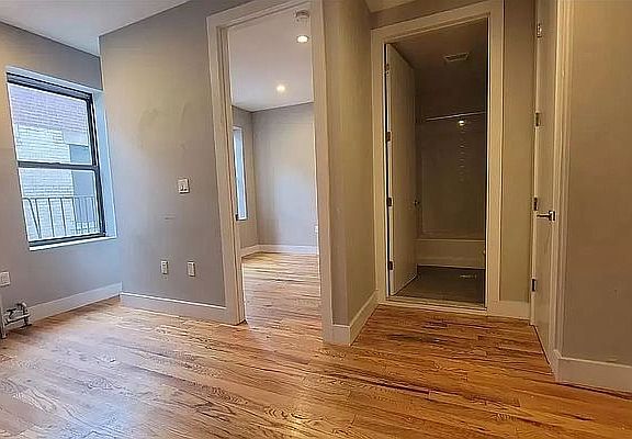 3rd image of 25 Fort Washington Ave #D4d