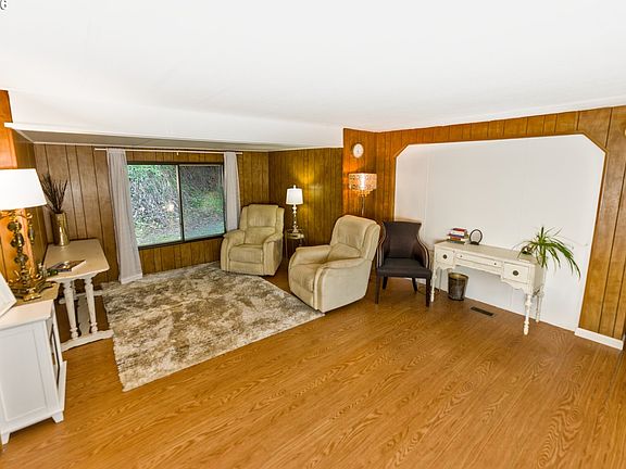 5th image of 51298 Myrtle Creek Rd