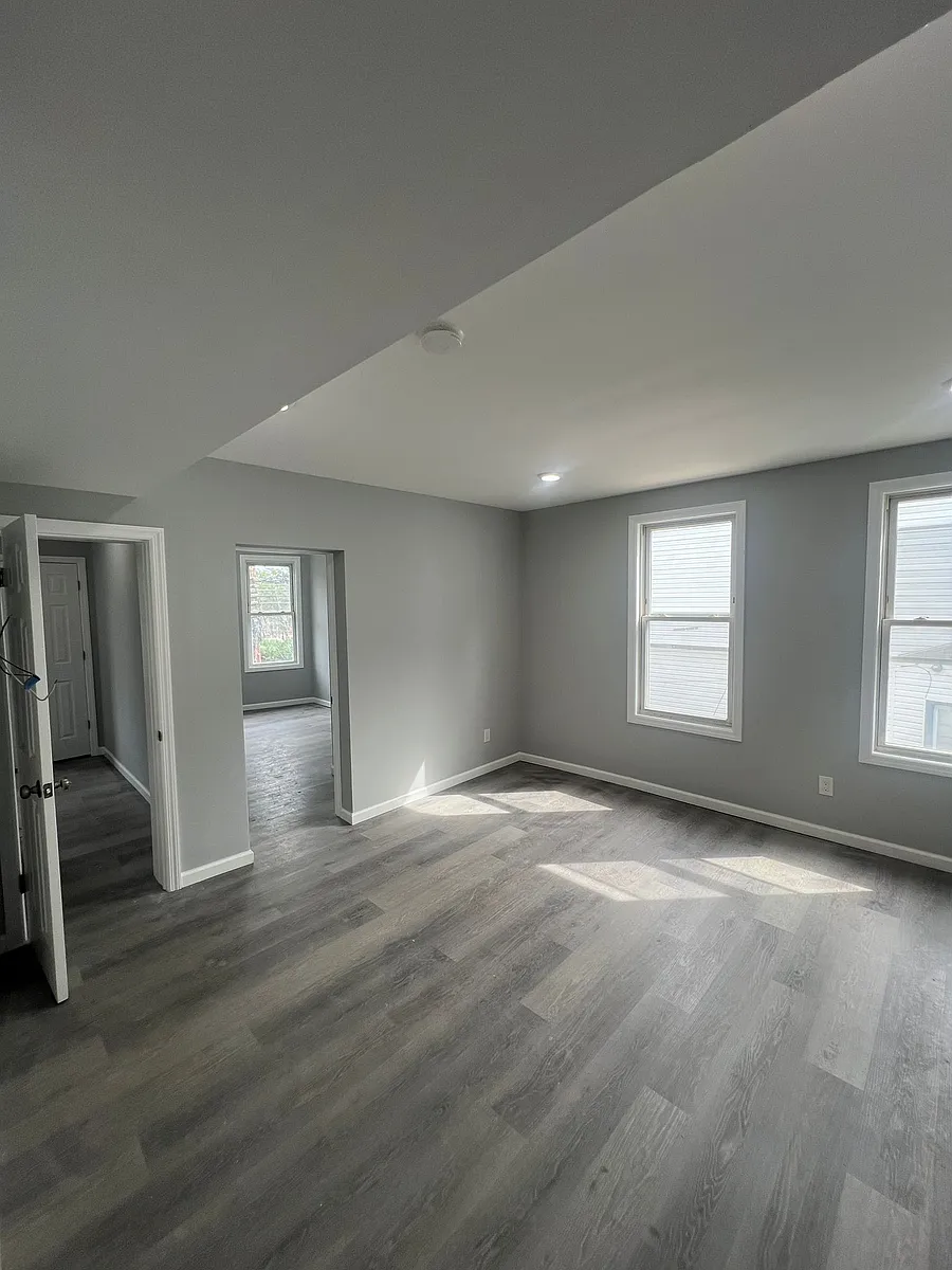 Building Photo - 54 9th Ave #2