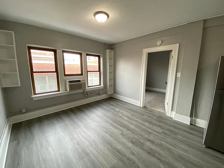 546 Dakota Ave S #1 — Photo 4