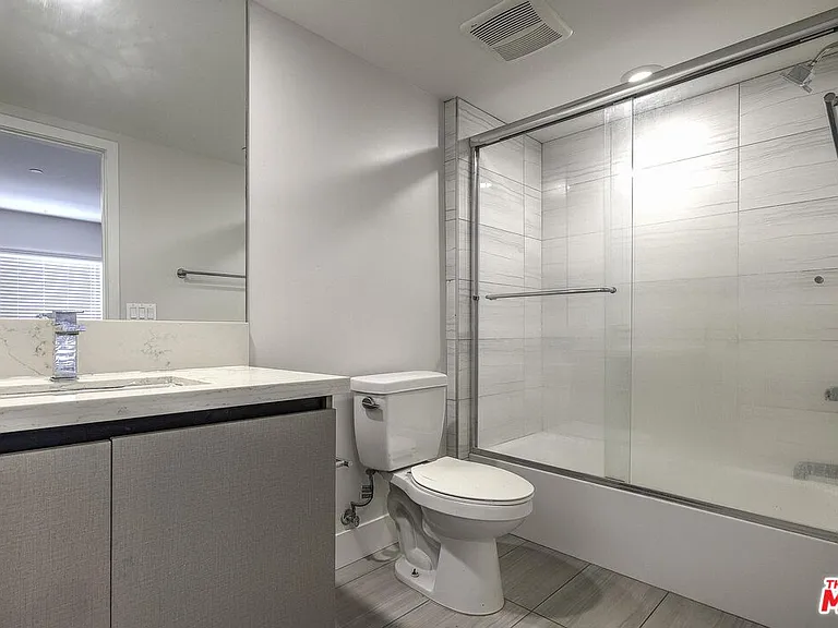 5030 Rosewood Ave #304 — Photo 18