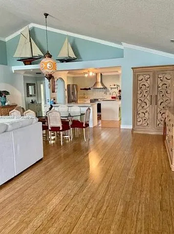 2 bed, 2.0 bath, $3,850 — Photo 3