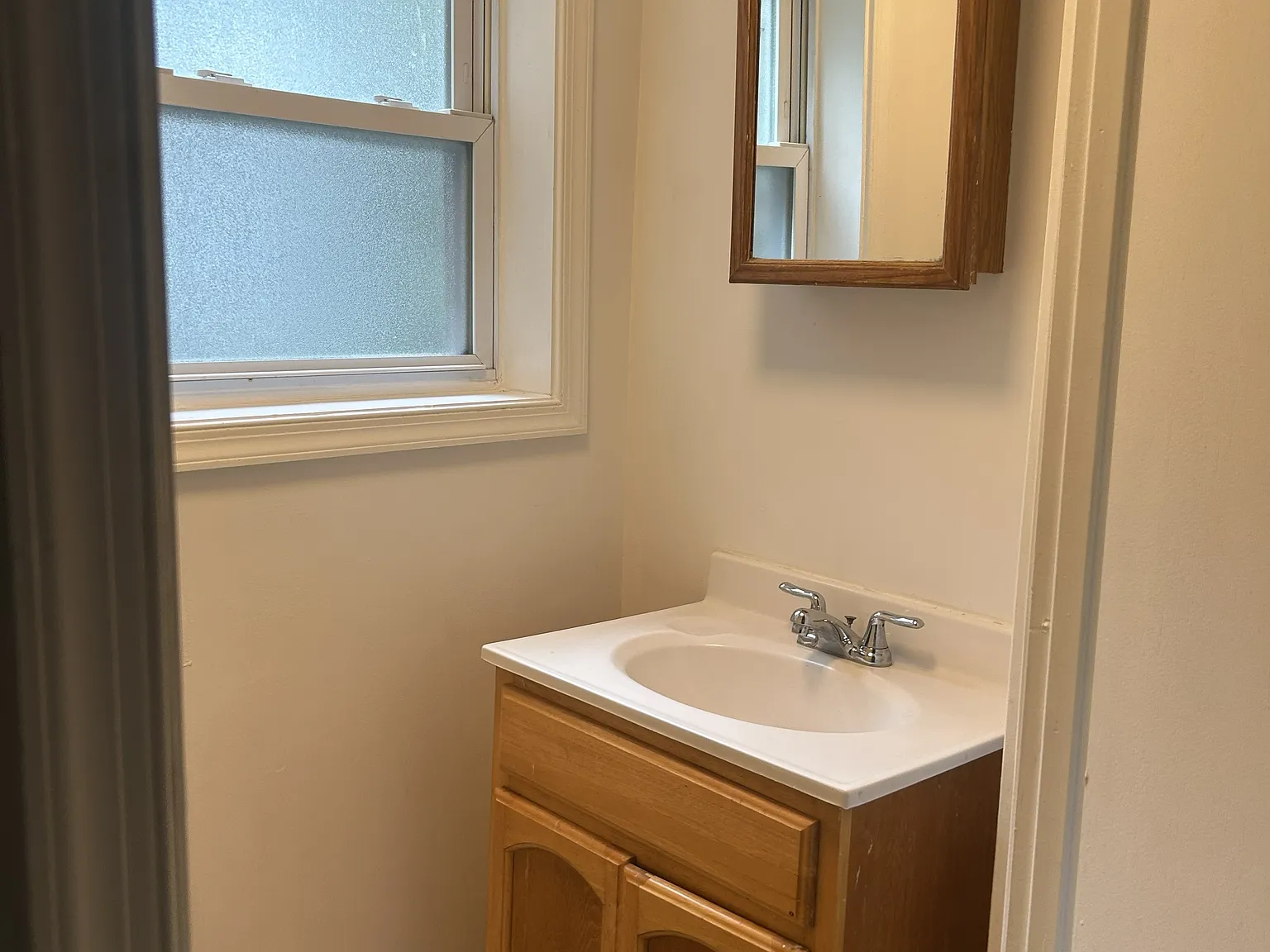 3 bed, 1.5 bath, 1100 sqft, $1,400 — Photo 4
