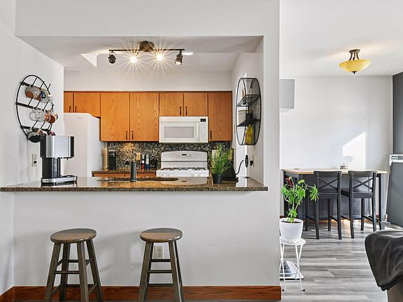 5th image of 7307 Amber Ln