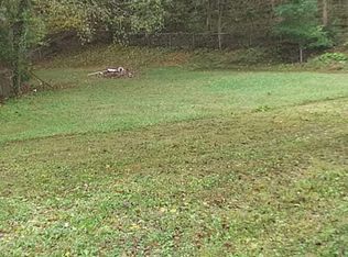 15 Doe Meadows Dr, Charleston, WV 25313