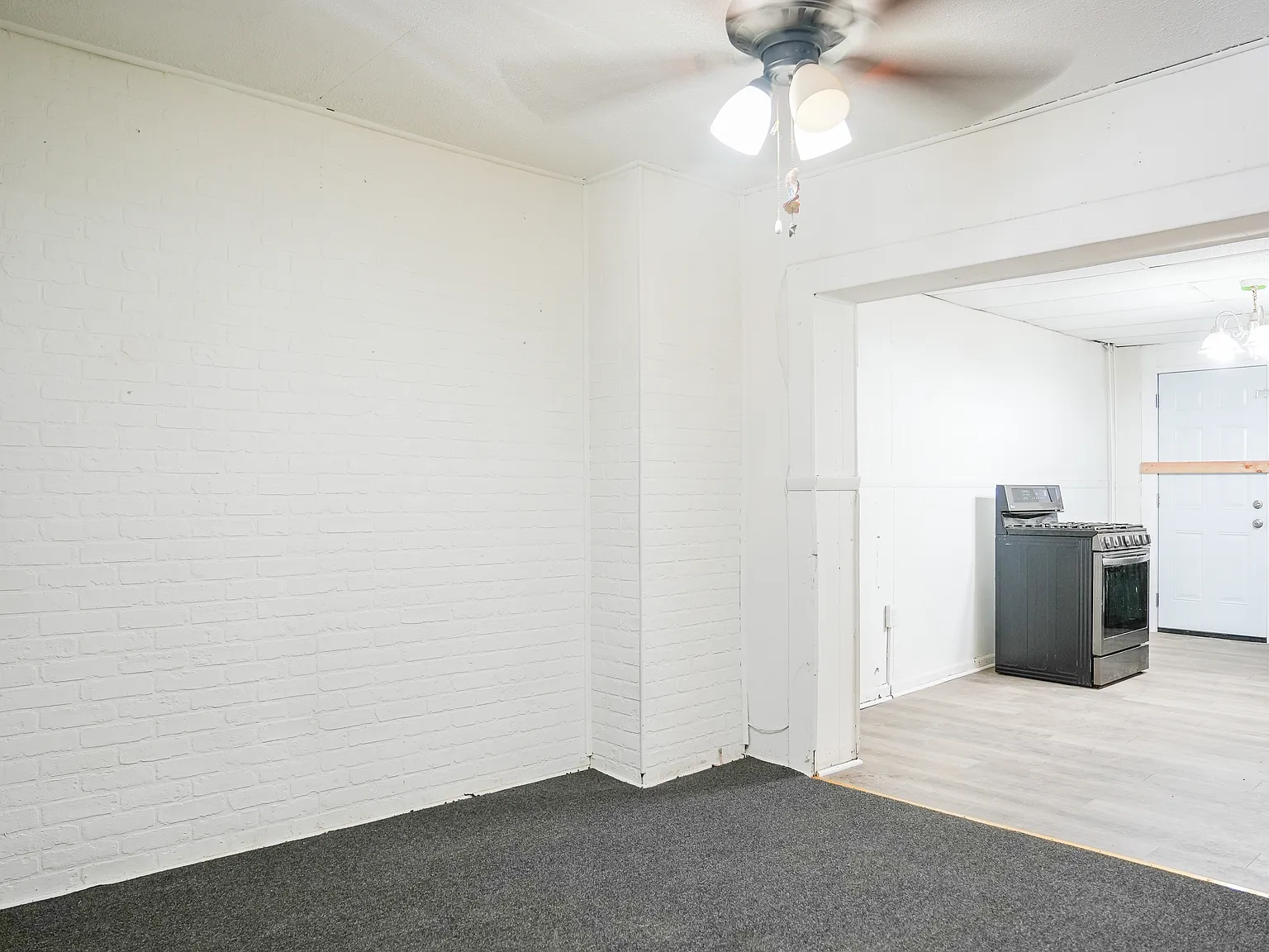 2 bed, 1200 sqft, $1,400 — Photo 2