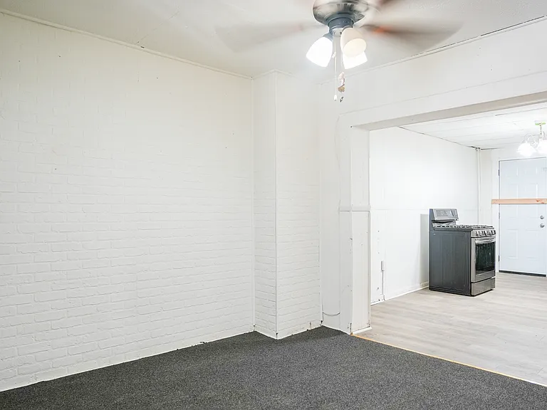 1821 McHenry St — Photo 2