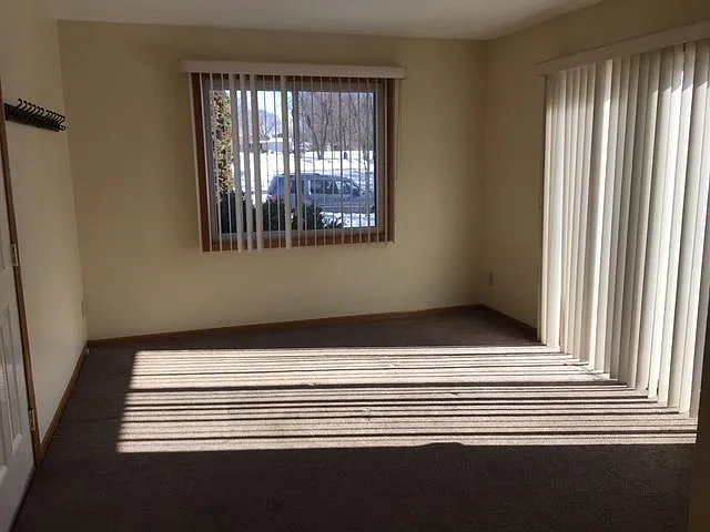 7301 Mockingbird Ln — Photo 4