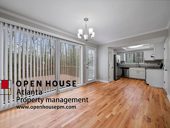 4th image of 2149 Carlyle Dr