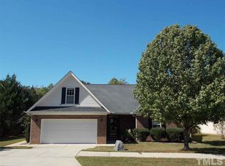 704 Cotton Brook Dr, Fuquay Varina, NC 27526
