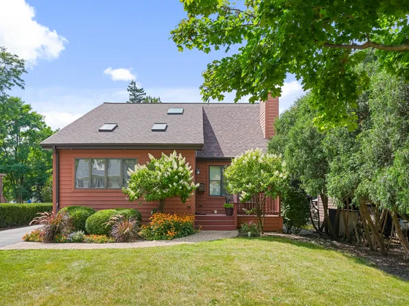 424 N Willow St, Itasca, IL 60143