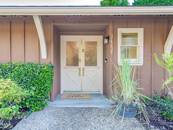4th image of 24229 Highlander Rd