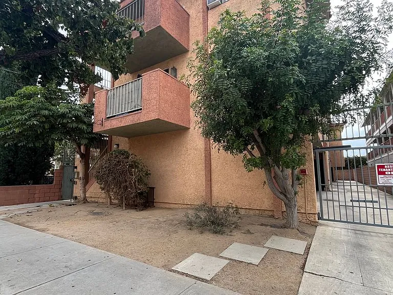 2230 E 6th St — Photo 1