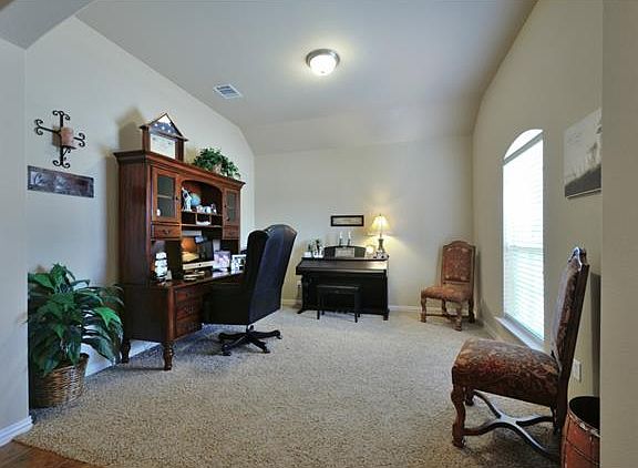 4th image of 1508 Stetson Dr