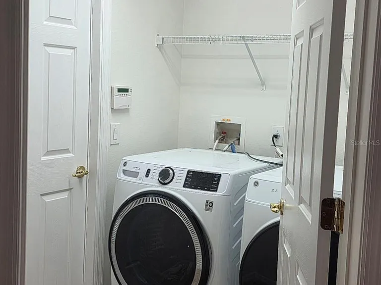 881 Seneca Trl — Photo 10