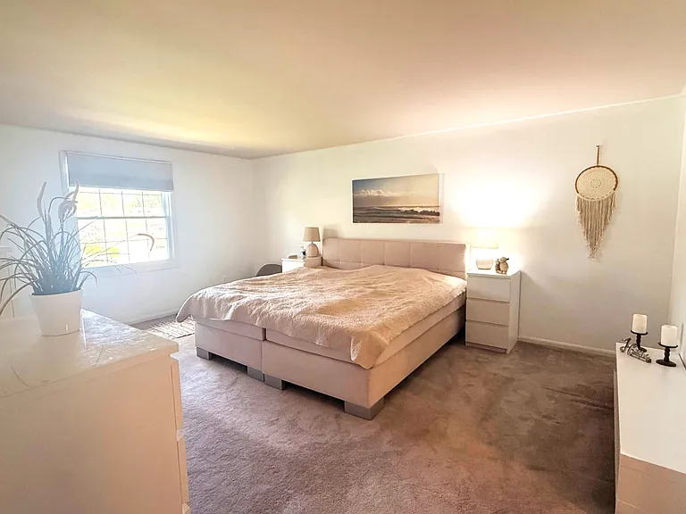 1667 Ross Dr — Photo 11