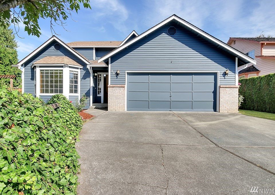 1st image of 813 23rd St SE