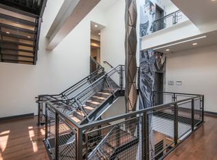 135 S 17th St #305, Philadelphia, PA 19103