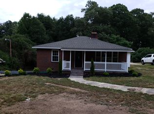 1136 Old Spartanburg Hwy, Woodruff, SC 29388