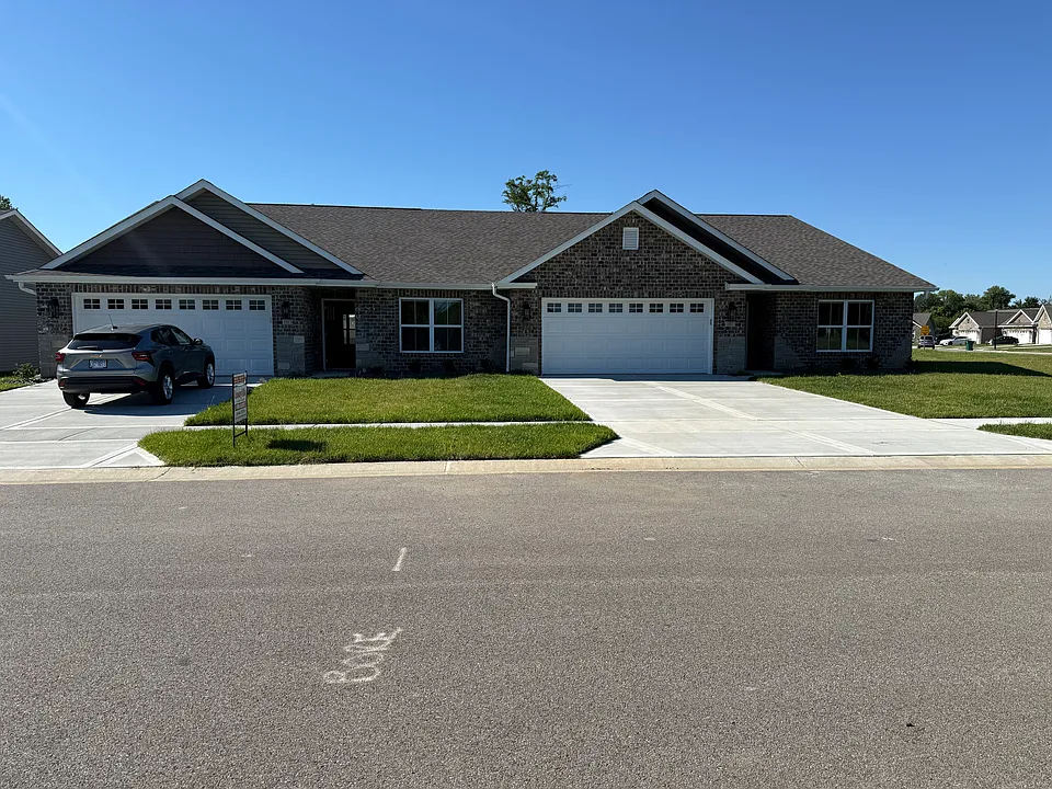 103 Lakeside Dr #103