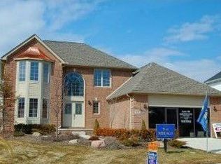 42056 Borchart Dr, Novi, MI 48375
